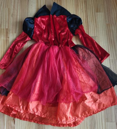 Karnevalové šaty na 3-5 rokov, 