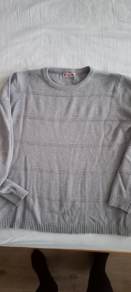 Svetrik novy, xl