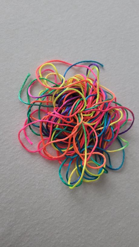 Farebné šnúrky do copikov,