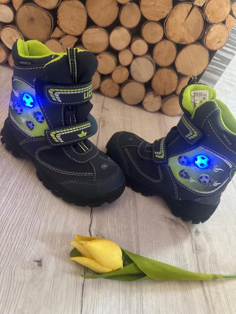 Zimušne čižmy lico svietiace, 27