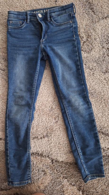 Dievcenske elastické rifle, 122