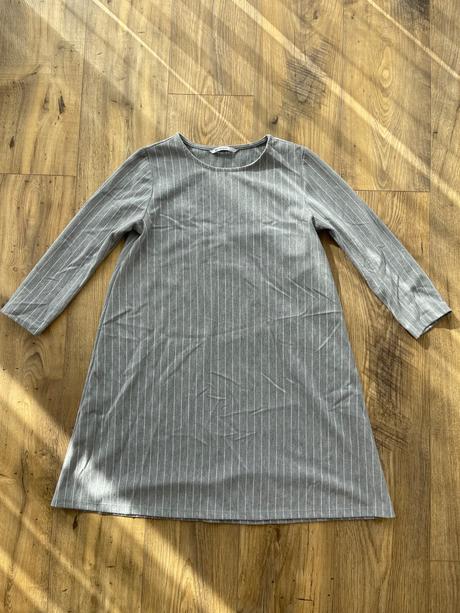 Šaty stradivarius, stradivarius,s