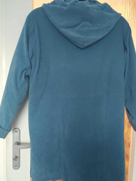 Kvalitný zimný ženský kabát, s