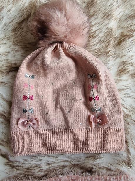 Ciapka s nakrcniky, 146