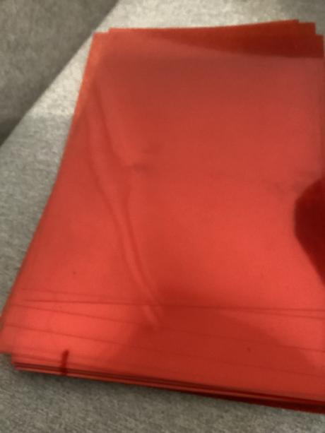 Červená fólia pre krúžkovú perfovazbu a4,