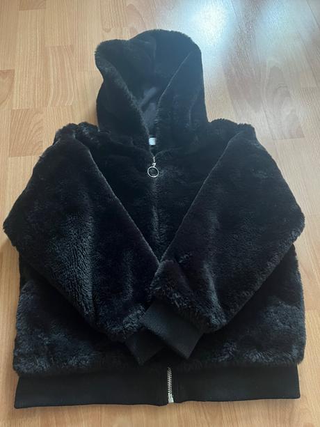 Dievcensky cierny kožuštek, f&f,128