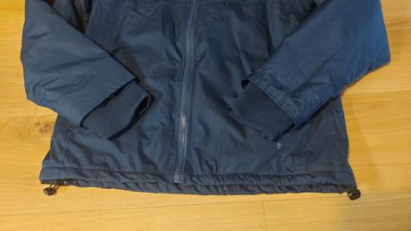 Hrejiva funkcna bunda na zimu, top stav, bench,m