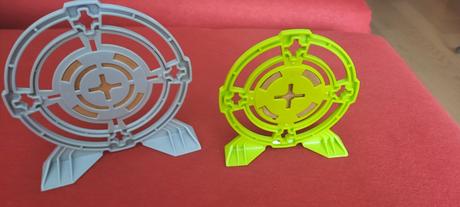 Terče 2 ks - vyska 15 cm a 13 cm,