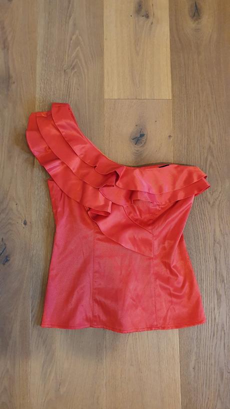 Top na jedno rameno, river island,36
