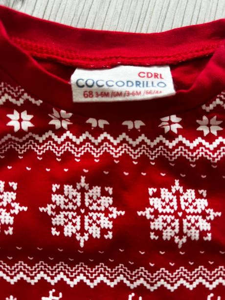 Červené vianočné body, 68