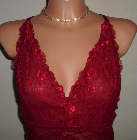 Sexy tangacikove cervene body, s