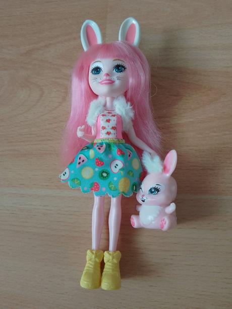 Enchantimals bábika,