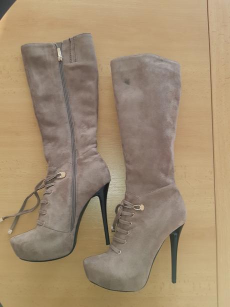 Prechodné vysoké čižmy, nenosené, 39