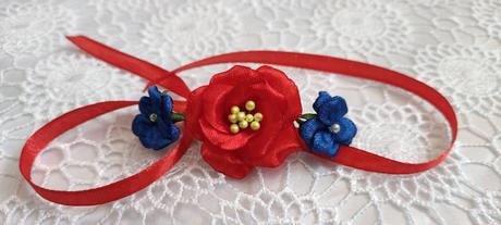 Originálna čelenka zo saténových lúčnych kvetov, 