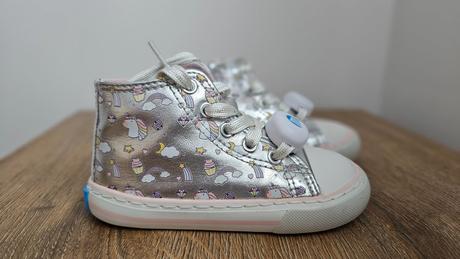 Barefoot členkové tenisky svietiace, mustang,24