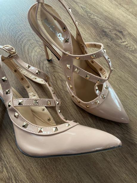 Lakované lodičky, 40