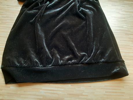 Zamatove saty na styl wednesday, palomino,104