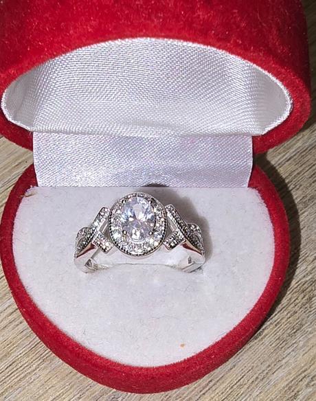 Strieborný prsteň, 