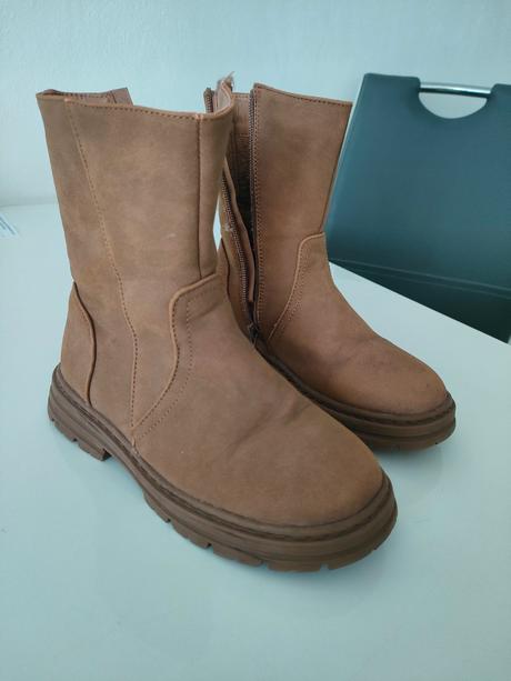 Čižmy, reserved,31