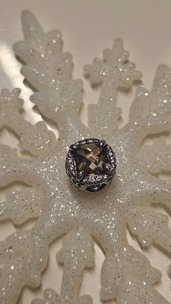 Pandora koralka, pandora