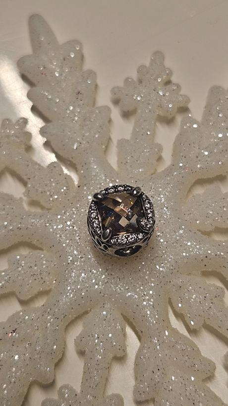 Pandora koralka, pandora