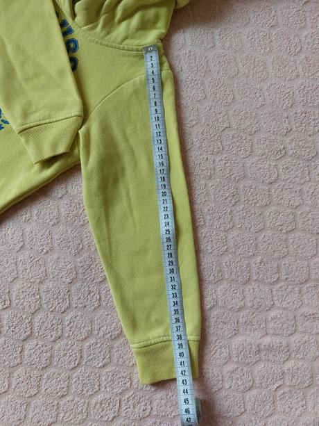 Limetkova mikina, 110