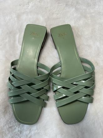 Šľapky zelenkavé lesklé zn. zara originál, zara,40
