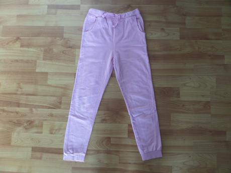 Ružové tepláky, sinsay,134