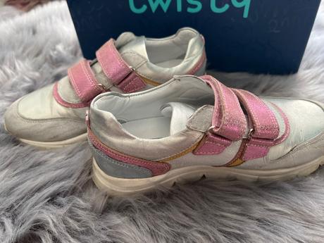 Kožené tenisky, 34