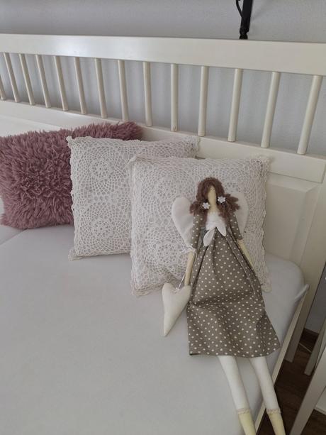 2ks bielucke hackovane obliecky na vankuse, v prip, 