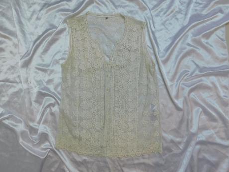 Velmi pekna kvalitna čipkovana bluzka, 42