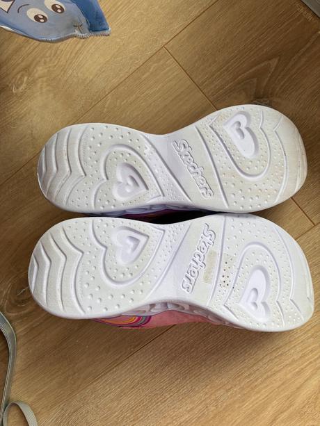 Skechers 32, skechers,32