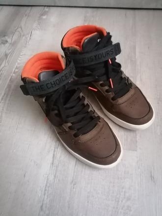 Ponúkam na predaj tenisky, 41