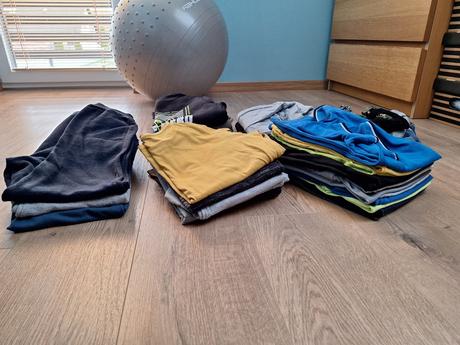 Balik oblecenia pre chlapca 146/152, 140–152