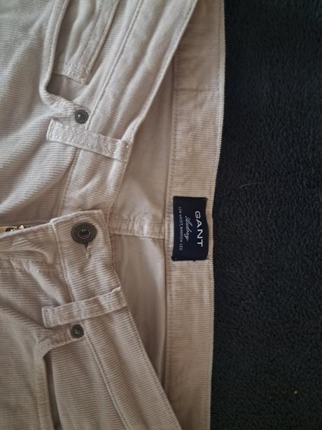 Menčestrove nohavice, gant,m