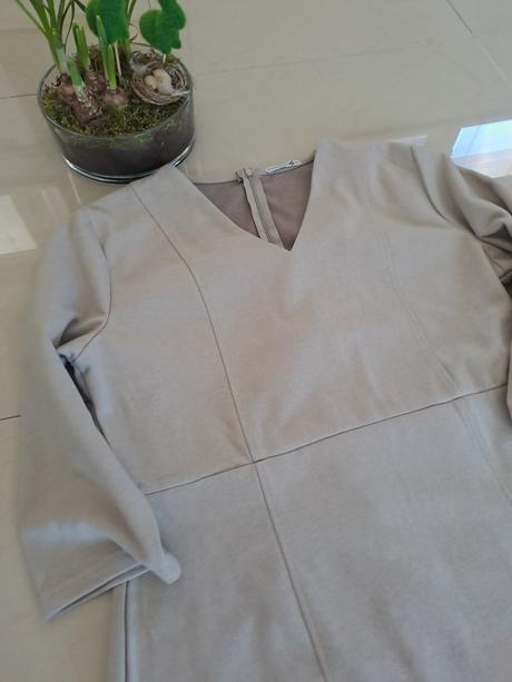 Super šaty, gate,40