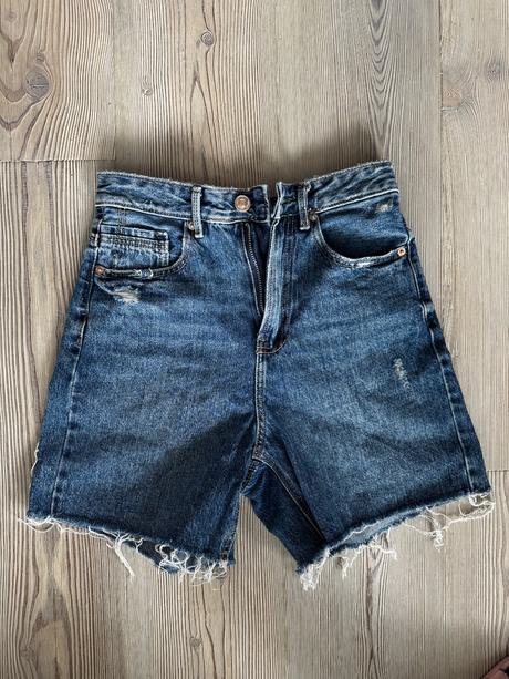 Kraťasy raz oblečené, stradivarius,34