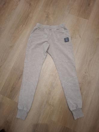 Nunu teplaky, 140