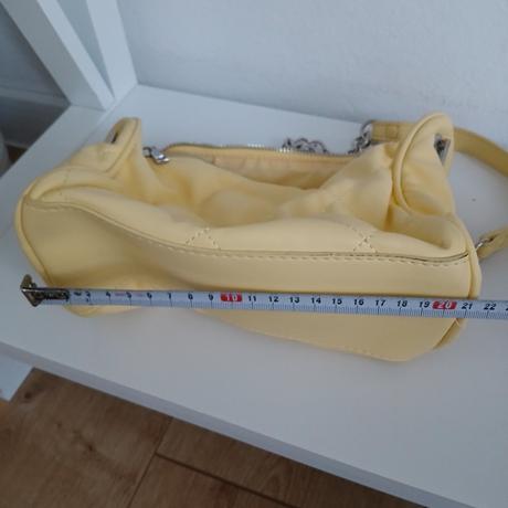 Bledožltá prešívaná kabelka stradivarius, stradivarius