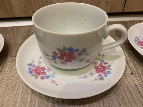 Set šálok jarolina, 