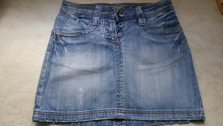 Pekná riflová sukňa, s