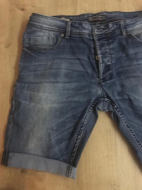 Panske kratase gaudi, gaudi,32