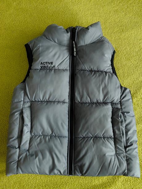 Minimálne nosená vesta minoti, top stav, minoti,92