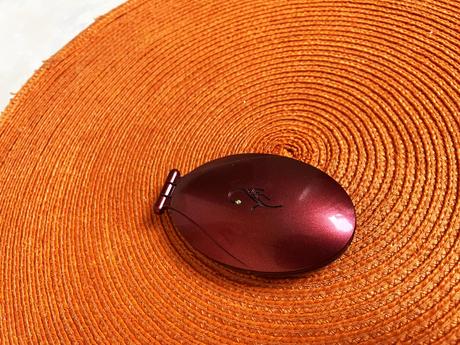 Zrkadielko do kabelky,