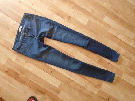 Hollister moderné mäkkučké slim rifle, hollister,38