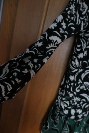 Zara nadherne elegantne, pohodlne damske saty m/l, zara,l