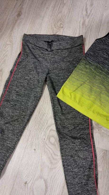 Oblecko na sport..fitko beh bajk..vel s/m, s