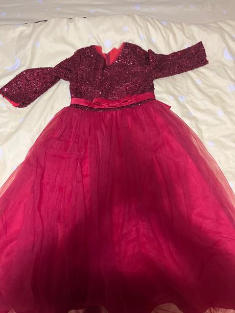 Dievčenské spoločenské šaty, 140