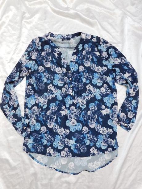 Velmi pekna bluzka, 36