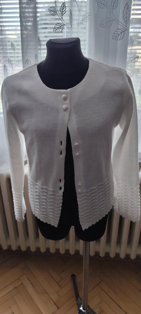 Biely svetrík jomar, 140